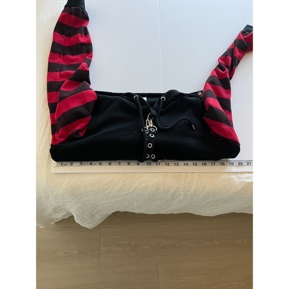 Hot Topic Hoodie Womens M Y2K Grunge Goth Emo Striped Chains Street Black Red - Picture 7 of 10